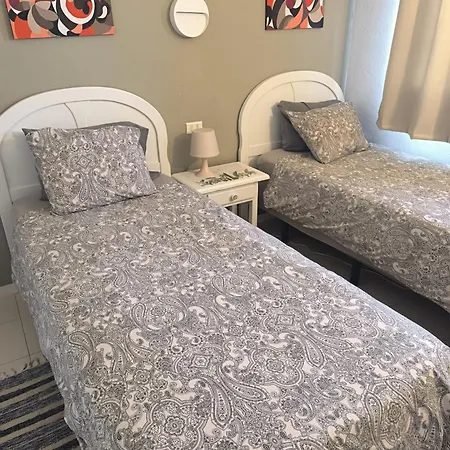 Sea View Cozy With Pool