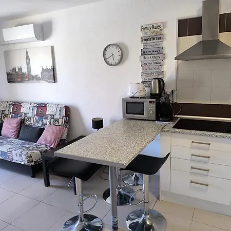 Sea View Cozy With Pool